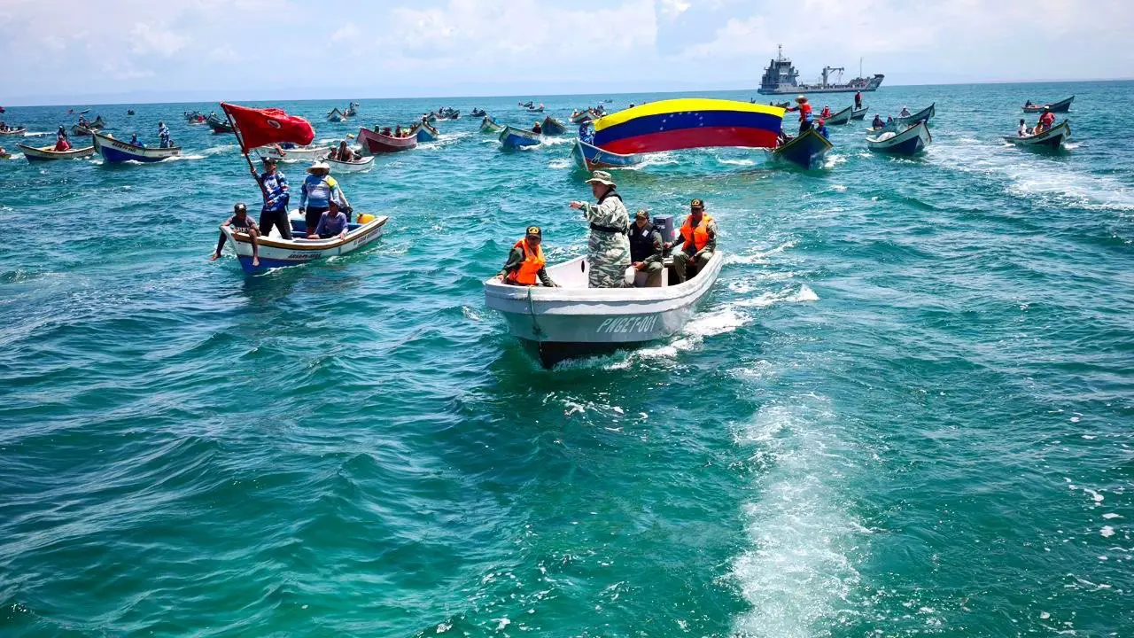Pescadores en Venezuela en defensa de Maduro.