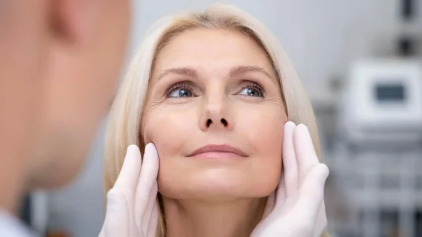 Bótox: precauciones y la falta de regulación sobre el uso de esta toxina