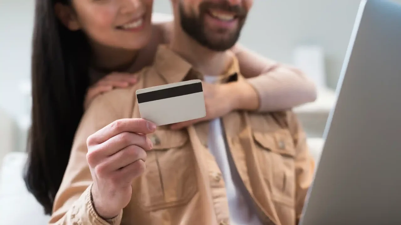 New Card to Arrive for Colombians: Will Return 4x1,000 in Dollars