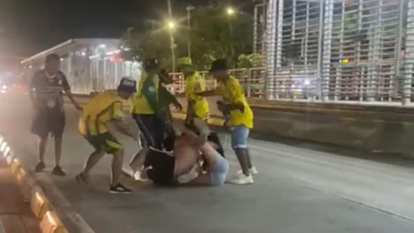 Acto de intolerancia entre hinchas del Real Cartagena y Millonarios: una pareja resultó herida