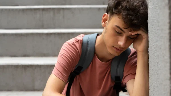 Científicos revelan hábitos que podrían hacer más felices a los jóvenes Científicos revelan hábitos que podrían hacer más felices a los jóvenes