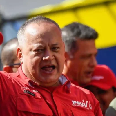 Cabello asegura que Venezuela decide quién puede volar en medio de tensiones internacionales