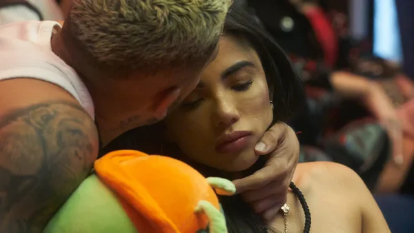 Karina García le revisó el celular a Andrés Altafulla en vivo y terminó molesta: todo quedó en VIDEO