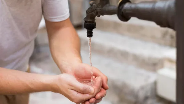 Obras en la Av. El Rincón con Boyacá dejarán sin agua hasta por dos días a los siguientes barrios de Bogotá Obras en la Av. El Rincón con Boyacá dejarán sin agua hasta por dos días a los siguientes barrios de Bogotá
