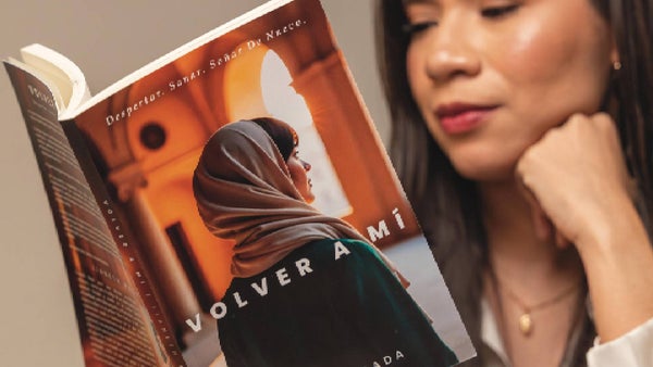 “Volver a mí”: un viaje literario hacia la sanación y el reencuentro interior