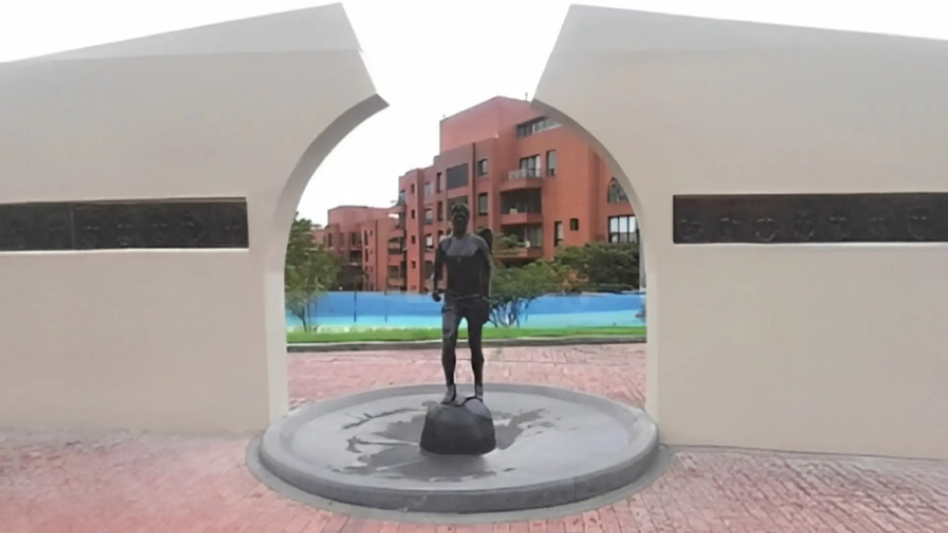 Monumento de '21 Ángeles'.