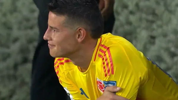 Emocionado hasta las lágrimas: James celebró con Dayro y Luis Díaz la clasificación