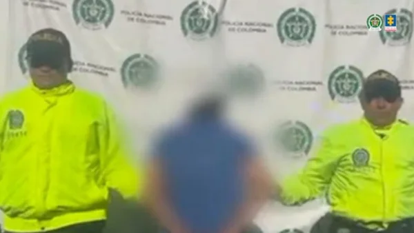 Mujer atacó a cuchillo a su expareja en San Gil, intentó salvarlo, pero no lo logró Mujer atacó a cuchillo a su expareja en San Gil, intentó salvarlo, pero no lo logró