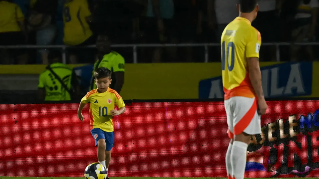 James Rodríguez y el tierno momento que compartió con su hijo Samuel en ...