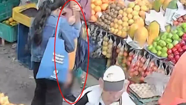 Video captó grave caso de maltrato contra un niño en una plaza de mercado de Bogotá