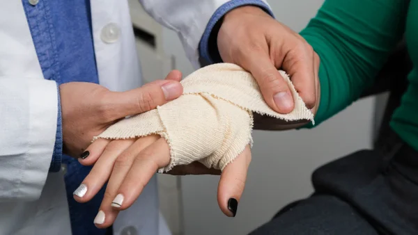 Andrés DC se pronuncia tras incidente en donde hubo quemados y autoridades toman medidas