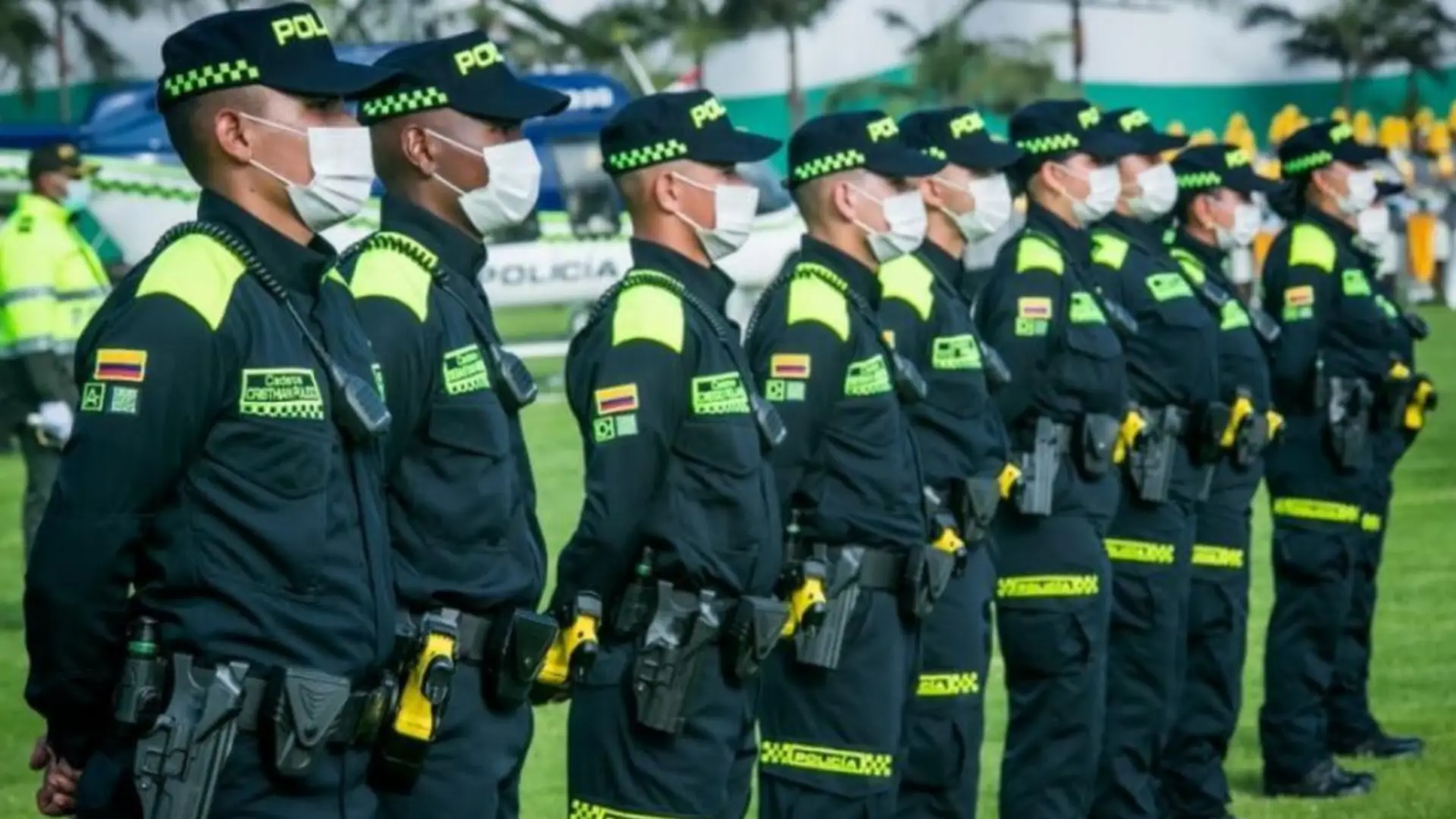 Policías en Bogotá.