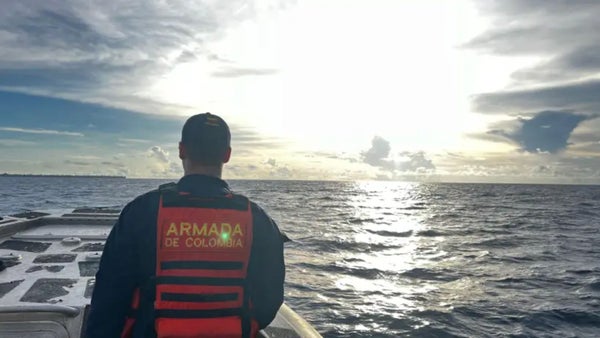 Sancionan e inhabilitan a oficial de la Armada Nacional por acoso sexual