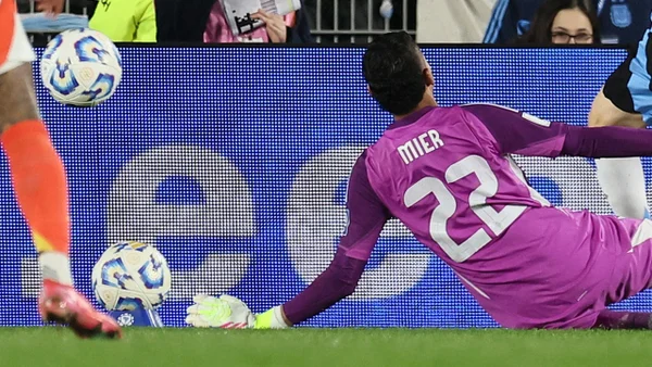 Así reaccionó la prensa mexicana tras error de Kevin Mier en gol de Venezuela