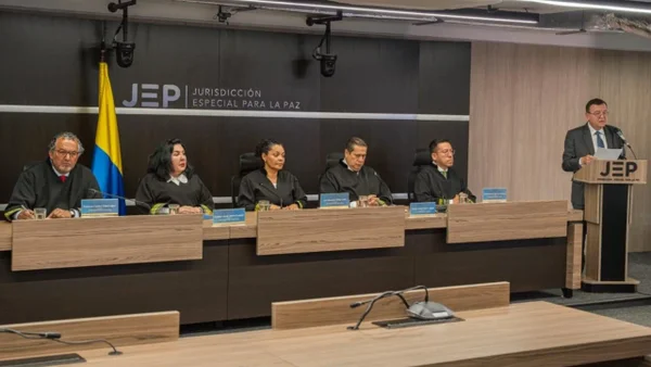 JEP dicta sentencia restaurativa al exsecretariado de las Farc por secuestros y otros crímenes