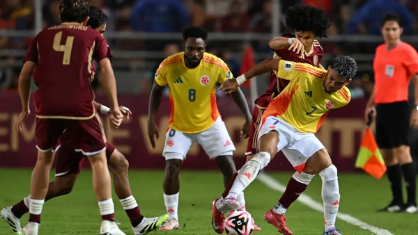 Tiktoker venezolano que 'menospreció' a Colombia antes del 3-6, tuvo que pagar un reto EN VIVO: video viral