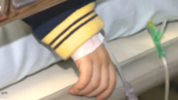 Madre del menor que fue salvajemente golpeado en Medellín también era víctima del mismo agresor