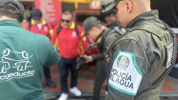 Delincuentes le robaban agua a la ciudad para venderla en carrotanques por Bogotá