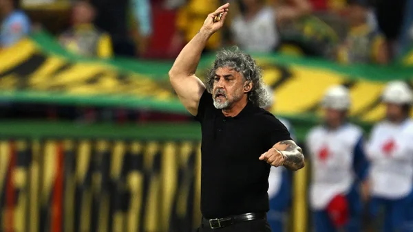 Leonel Álvarez dejó curioso mensaje tras la salida de Gandolfi de Atlético Nacional Leonel Álvarez dejó curioso mensaje tras la salida de Gandolfi de Atlético Nacional