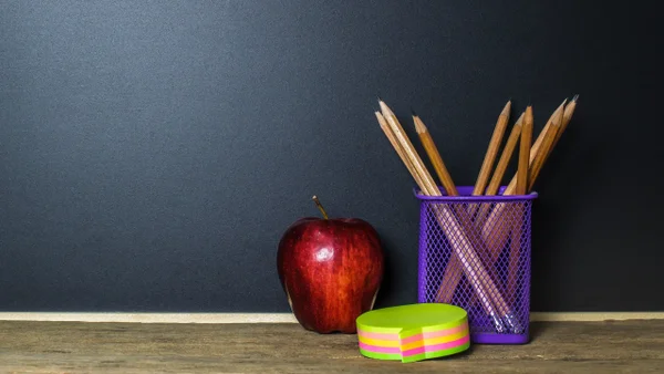 Distrito y docentes de colegios públicos llegan a importante acuerdo: ¿De qué se trata?