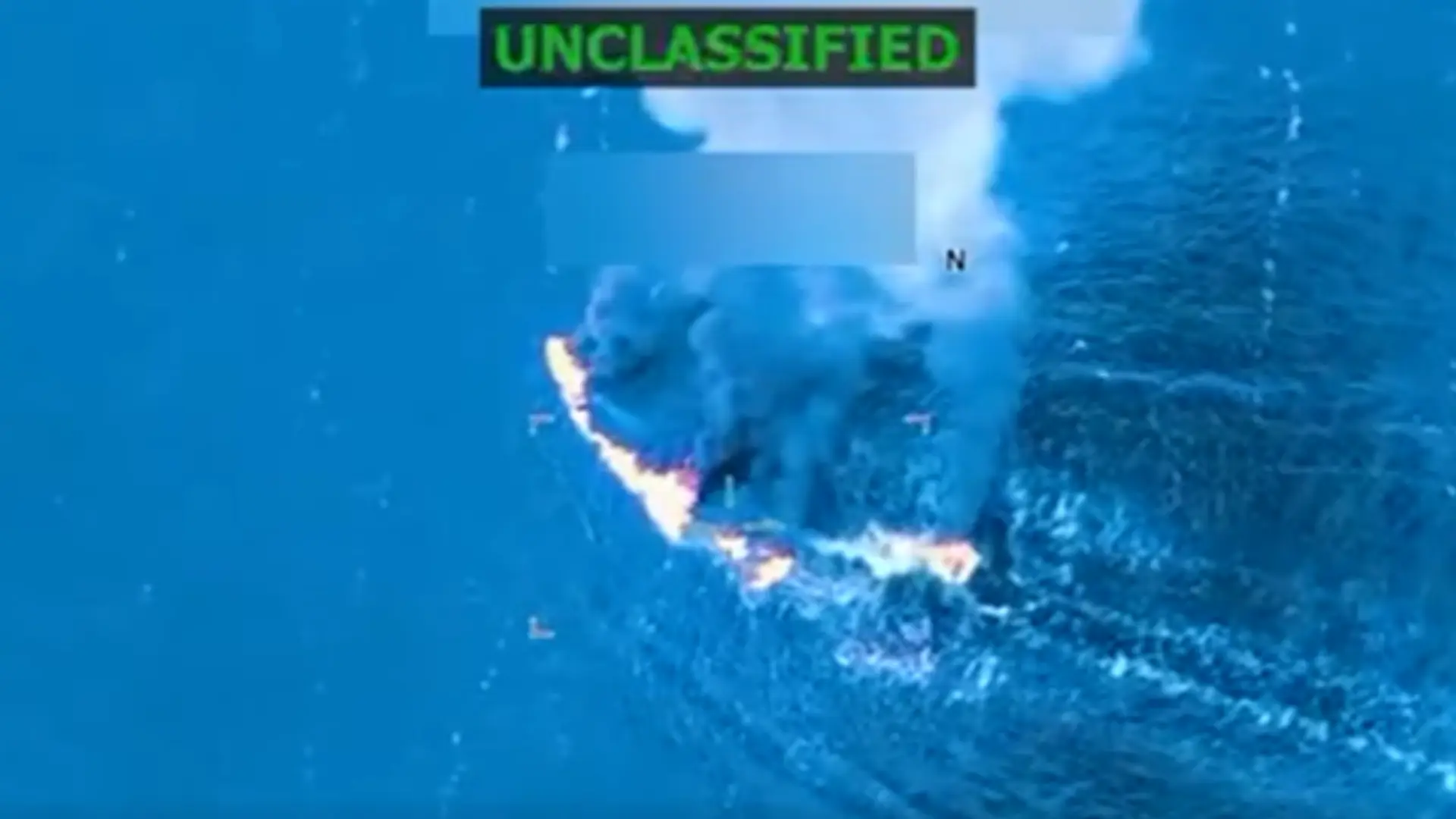 Destrucción de lancha que llevaba droga.