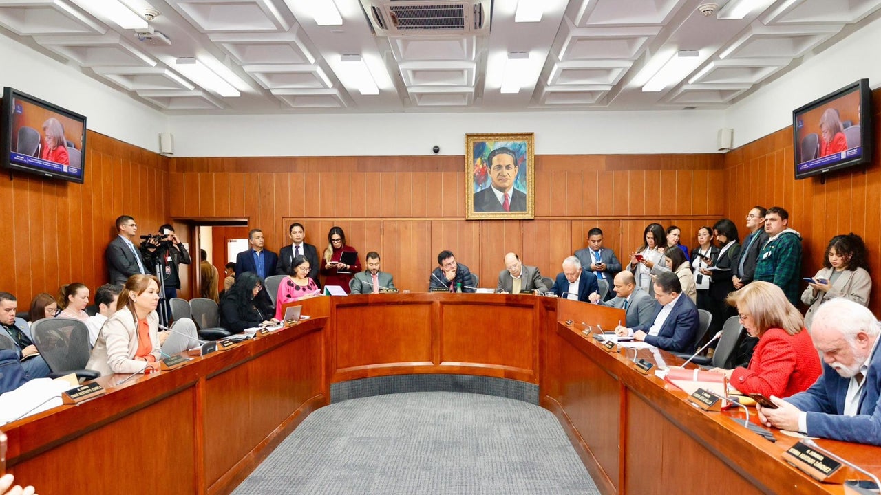 Por falta de quórum se levantó el tercer debate de la reforma a la ...