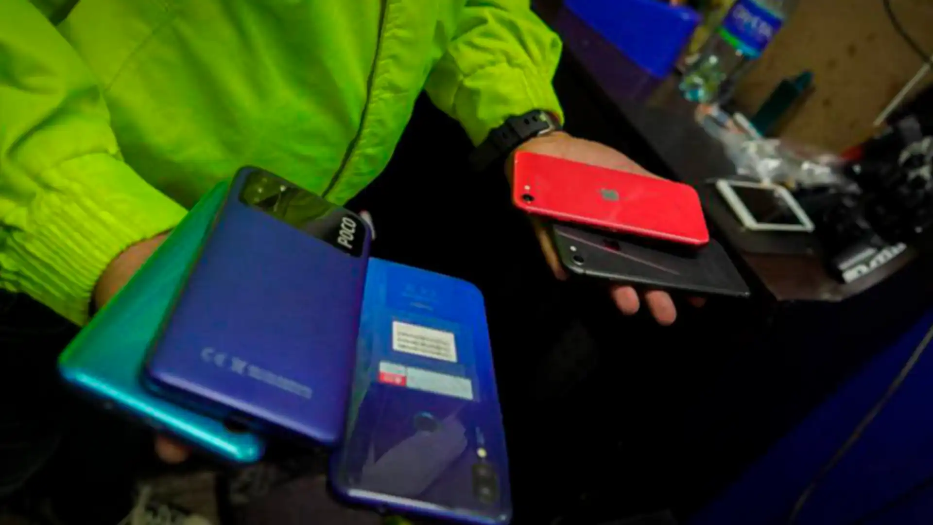 Robo de celulares en Bogotá.