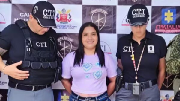 Cayó alias La Bebecita en Guachaca: clave en la red criminal de ‘Los Pachenca’ Cayó alias La Bebecita en Guachaca: clave en la red criminal de ‘Los Pachenca’