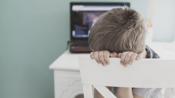 Cientos de estudiantes en Antioquia tuvieron que despedirse de las clases presenciales por cuenta del conflicto Cientos de estudiantes en Antioquia tuvieron que despedirse de las clases presenciales por cuenta del conflicto