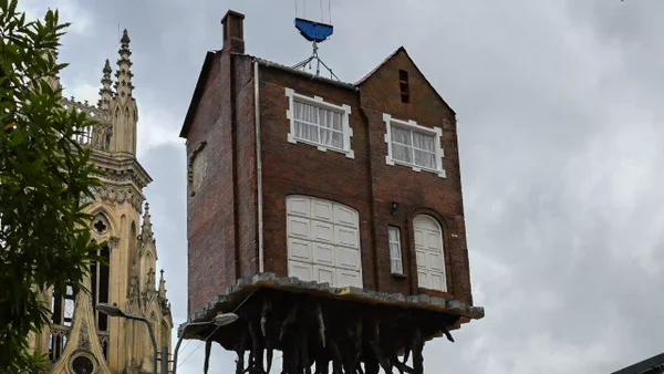 ¿Qué hay detrás de la casa en el aire vista en el Parque de Lourdes en Bogotá? Esta es la historia