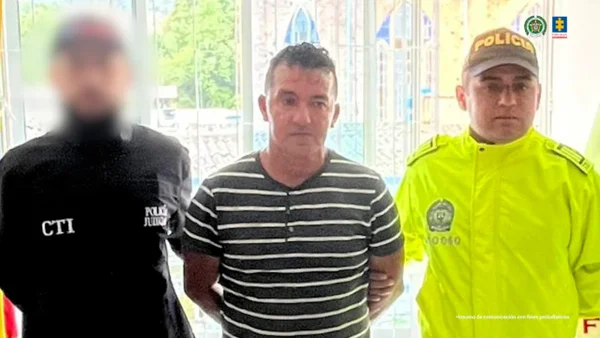 Profesor de artes habría abusado de hermanas desde que tenían 5 y 6 años: ahora irá a la cárcel Profesor de artes habría abusado de hermanas desde que tenían 5 y 6 años: ahora irá a la cárcel