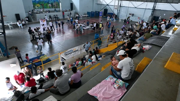 “No se es potencia de la vida, cuando hay que huir de la guerra”: en cinco días, 128 campesinos dejaron sus tierras “No se es potencia de la vida, cuando hay que huir de la guerra”: en cinco días, 128 campesinos dejaron sus tierras