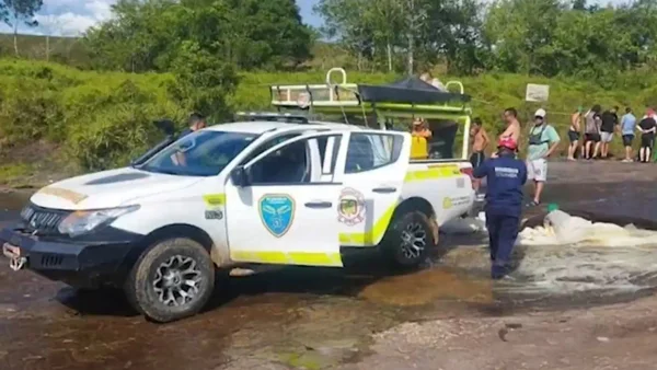 Joven murió ahogado en pozo prohibido del reconocido "Caño Cristales santandereano": esto se sabe Joven murió ahogado en pozo prohibido del reconocido "Caño Cristales santandereano": esto se sabe