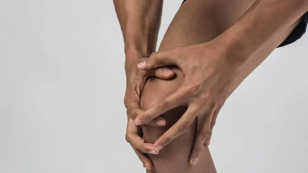 ¿Cómo fortalecer las rodillas para evitar malestares en el futuro?