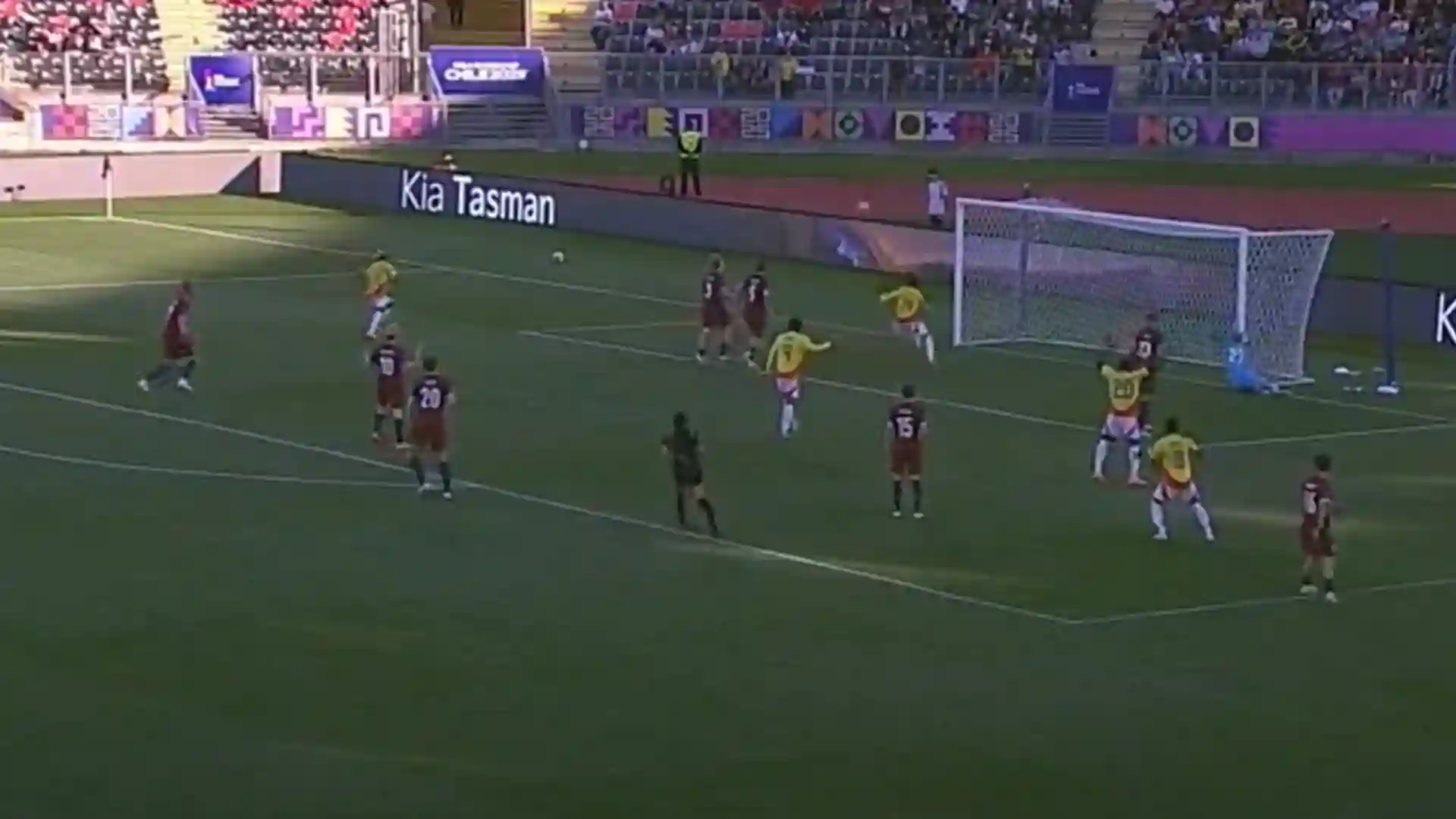 Selección Colombia Sub-20 palo Romero ante Noruega