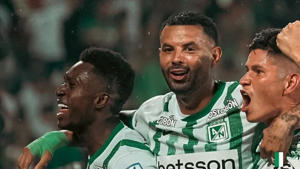 "Hay avances": este es el director técnico que estaría muy cerca de Atlético Nacional