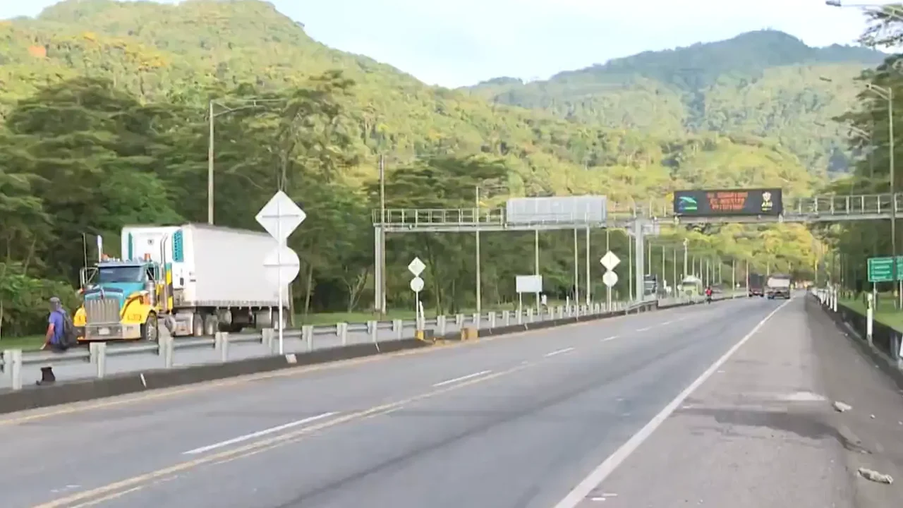 Así funcionará la movilidad en la vía Bogotá - Villavicencio ante el éxodo masivo de viajeros
