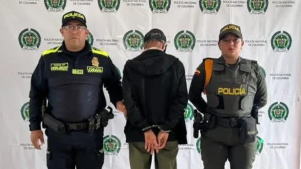 Grave caso de maltrato animal: capturan a sujeto que arrastró a perro amarrado a un caballo