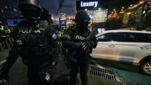 Caravana del presidente Daniel Noboa fue atacada con piedras y disparos en Ecuador