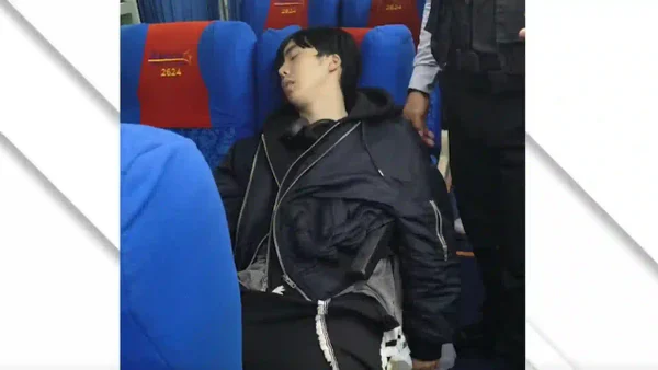 Video: Surcoreano fue drogado y robado por su compañero de puesto en un bus a Pereira