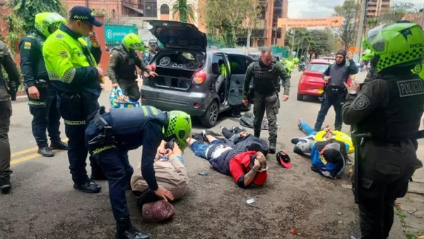 Capturan a cinco integrantes de banda dedicada al robo de droguerías en Bogotá