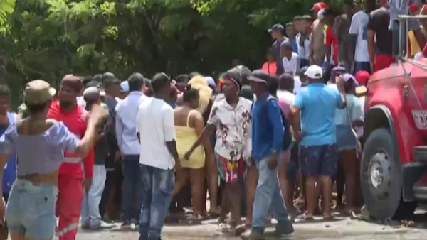 Camión cisterna sin frenos arrolló brutalmente a motociclistas que iban a detener a un conductor ebrio en Barú Camión cisterna sin frenos arrolló brutalmente a motociclistas que iban a detener a un conductor ebrio en Barú