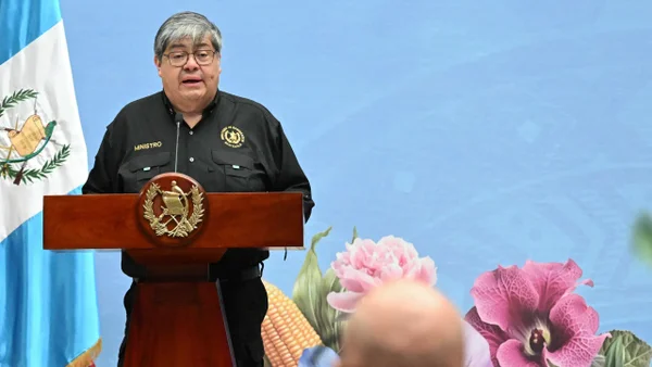 Destituyen en Guatemala a la cúpula de seguridad tras fuga masiva de pandilleros