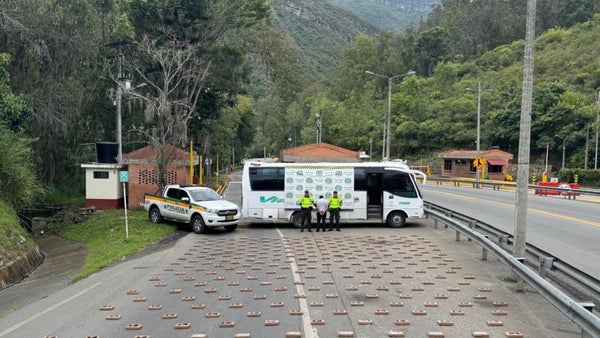 Capturan a hombre que transportaba 266 paquetes de cocaína en la vía Bogotá-Villavicencio