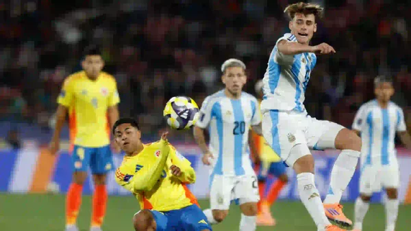 Mateo Silvetti le da duro golpe a Colombia: así fue el gol de Argentina en la semifinal