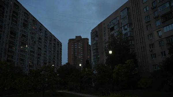 Ucrania se enfrenta a apagones en todo el país tras nuevos ataques de Rusia a la infraestructura energética