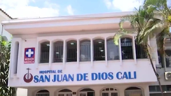 Violencia en el Hospital San Juan de Dios: familiares de pacientes heridos amenazaron a personal médico