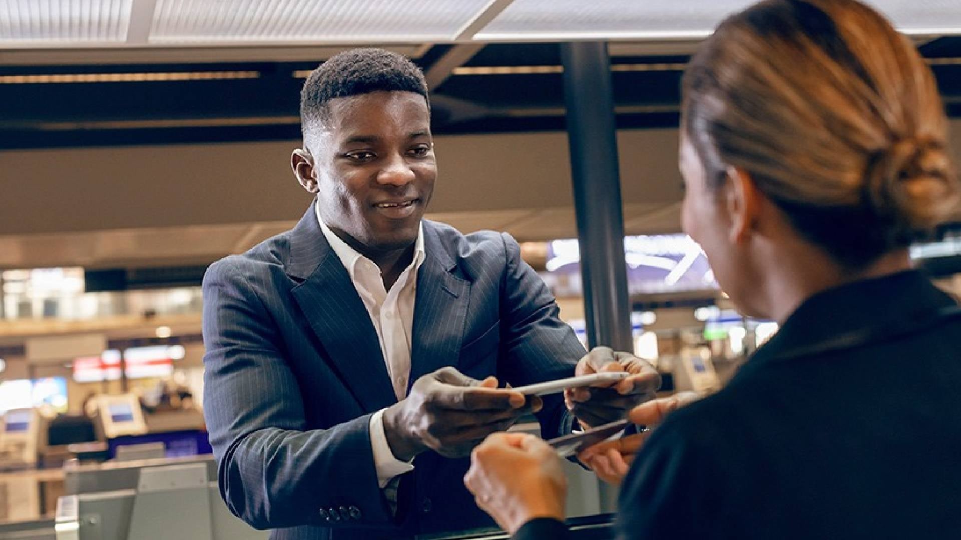 Air France y KLM alertan a viajeros sobre el nuevo sistema digital de entradas al espacio Schengen