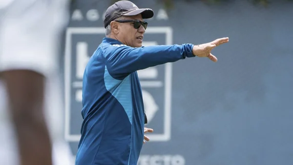 Millonarios analiza la salida de Hernán Torres y rimbombante nombre llegaría al banquillo Millonarios analiza la salida de Hernán Torres y rimbombante nombre llegaría al banquillo