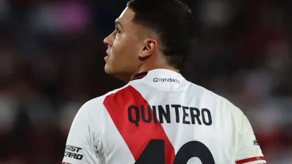 Juanfer perdió la cabeza: así reaccionó cuando Gallardo lo sacó del Talleres vs. River Plate Juanfer perdió la cabeza: así reaccionó cuando Gallardo lo sacó del Talleres vs. River Plate